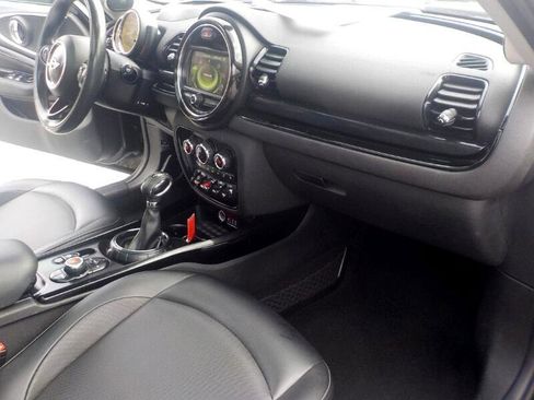Used 2017 MINI Cooper Clubman image 23