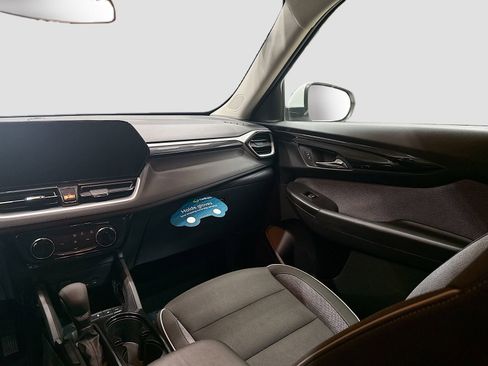 Used 2025 Chevrolet TrailBlazer LT image 24