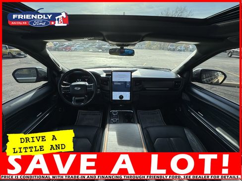 Used 2022 Ford Expedition Platinum image 19