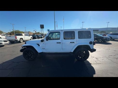Used 2021 Jeep Wrangler Unlimited Sahara w/ Cold Weather Group image 5