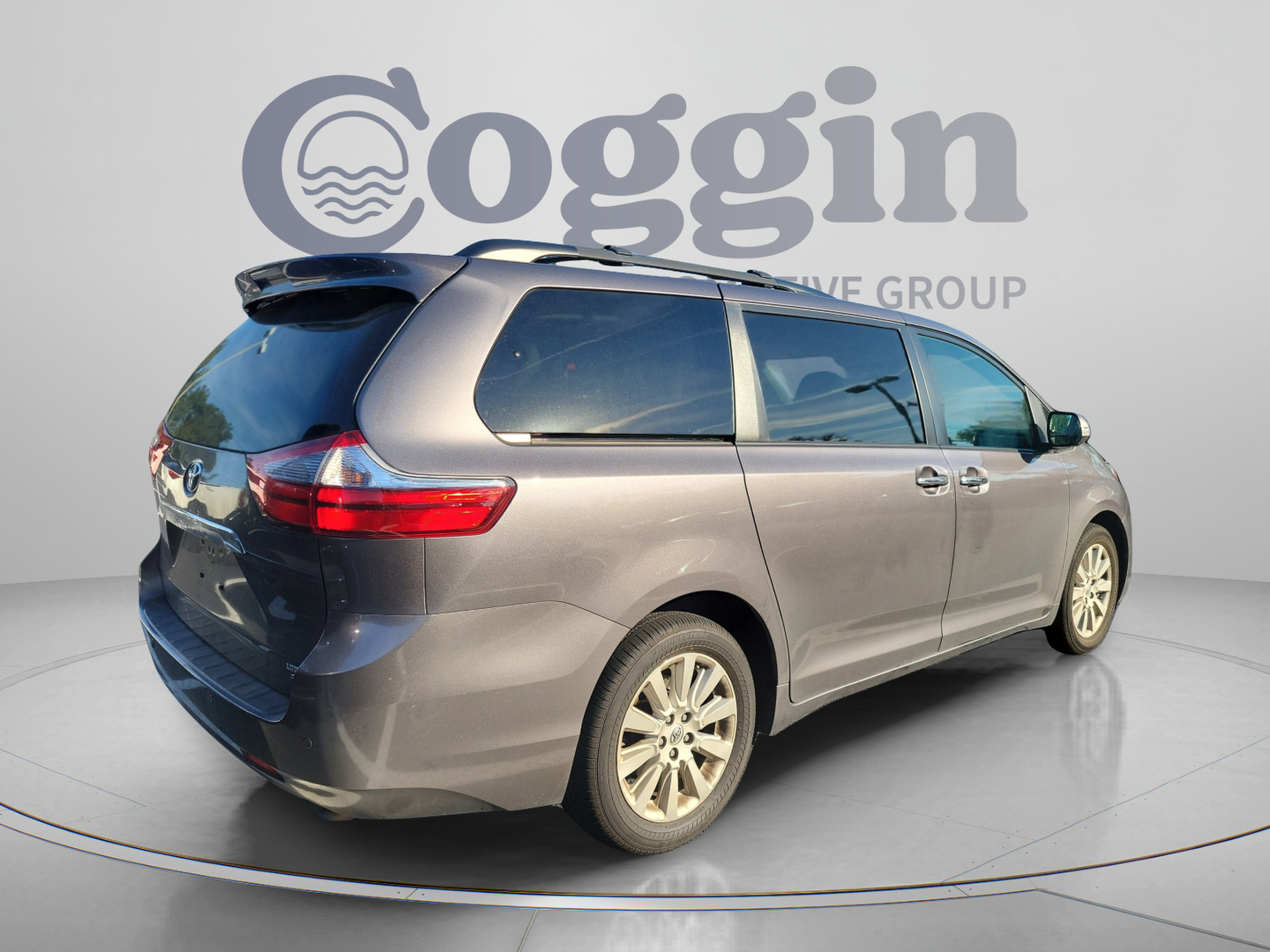 Used 2015 Toyota Sienna Limited Premium AWD/4WD image 4