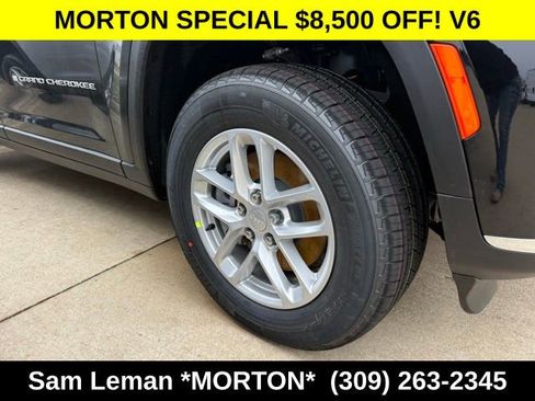 New 2025 Jeep Grand Cherokee L Laredo w/ Luxury Tech Group I AWD/4WD image 4