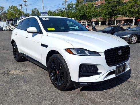 Used 2023 Jaguar F-PACE S image 5