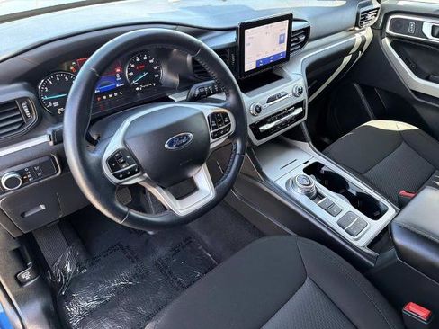 Certified 2022 Ford Explorer XLT RWD image 8