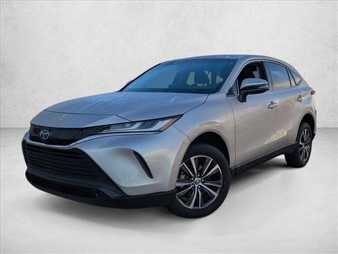 Certified 2023 Toyota Venza LE image 1