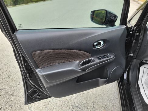 Used 2017 Nissan Versa Note SR image 19