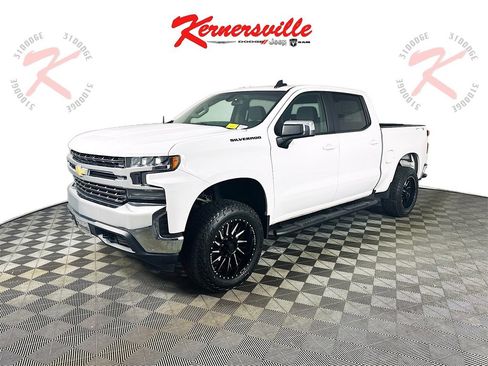 Used 2020 Chevrolet Silverado 1500 LT image 3