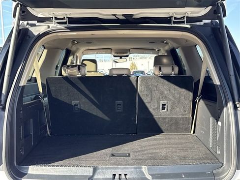 Used 2024 Ford Expedition Max XLT image 11