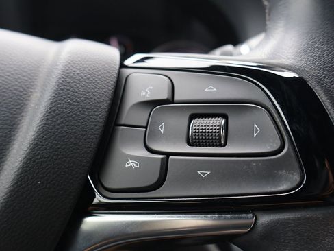 Used 2023 Buick Enclave Essence w/ Sport Touring Edition FWD image 45