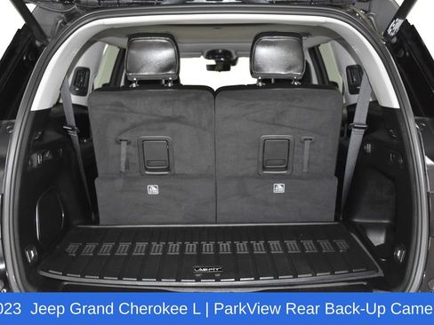 Used 2023 Jeep Grand Cherokee L Limited w/ Luxury Tech Group II image 31