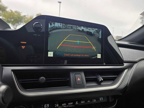 New 2025 Lexus UX 300h FWD image 30