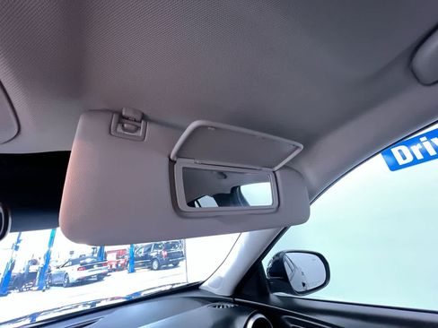 Used 2025 Chevrolet Trax LS w/ LS Convenience Package FWD image 33