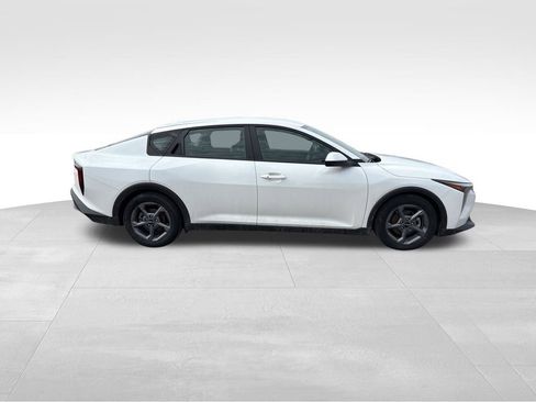 Certified 2025 Kia K4 LXS image 6