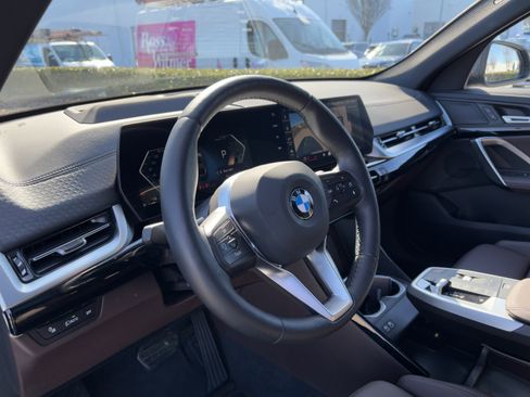 Certified 2025 BMW X2 xDrive28i image 16
