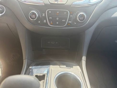 Certified 2024 Chevrolet Equinox LT w/ LPO, Floor Liner Package FWD image 27