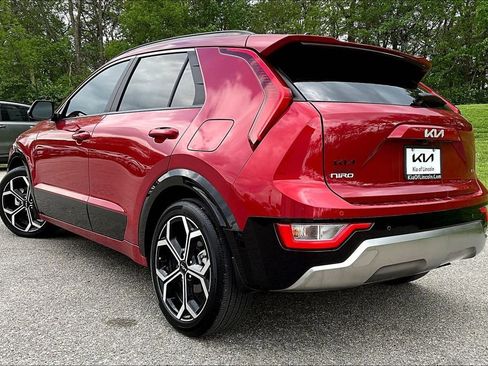 Certified 2024 Kia Niro EX Touring FWD image 3