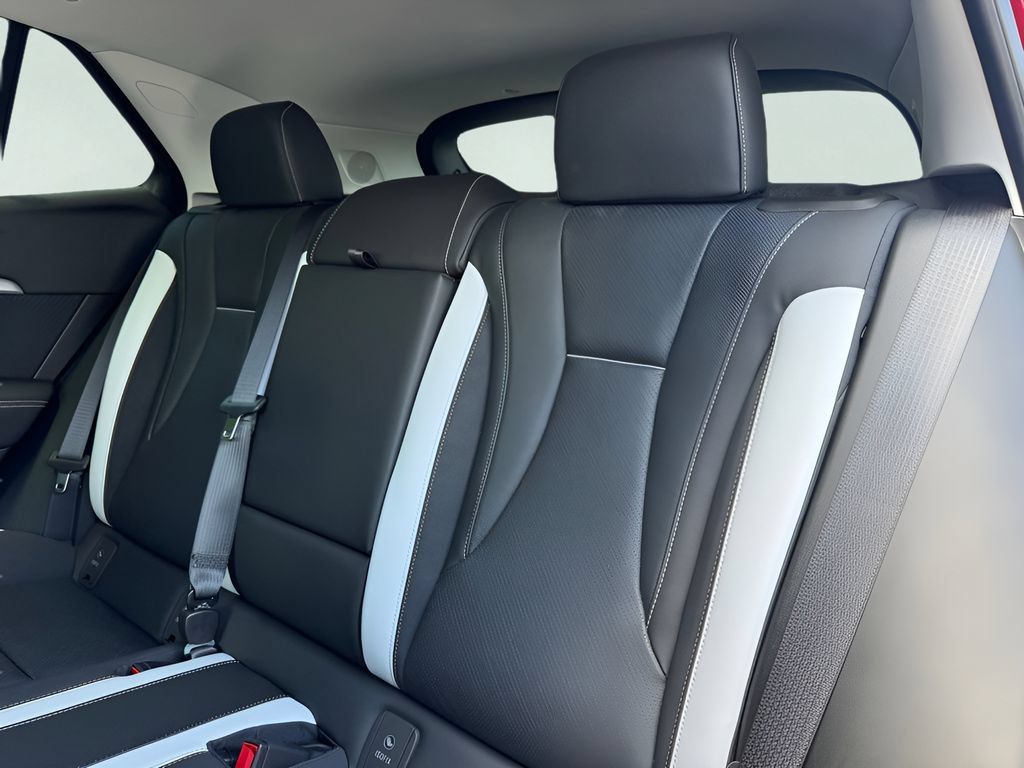 New 2026 Buick Envision Sport Touring AWD/4WD image 9