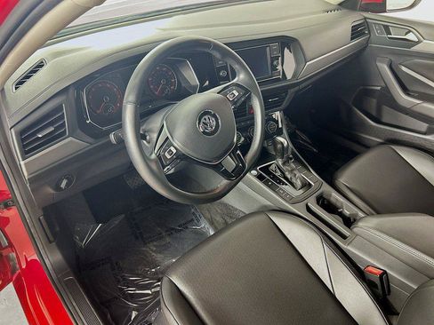 Used 2019 Volkswagen Jetta SE FWD image 9