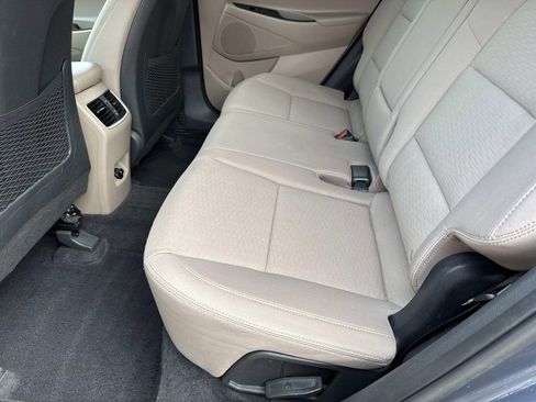 Used 2019 Hyundai Tucson SEL image 16