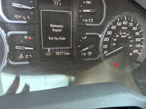 Used 2018 Toyota Tundra SR5 RWD image 6