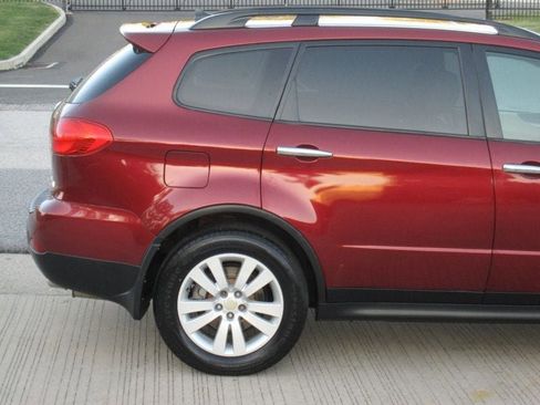 Used 2010 Subaru Tribeca Limited image 11