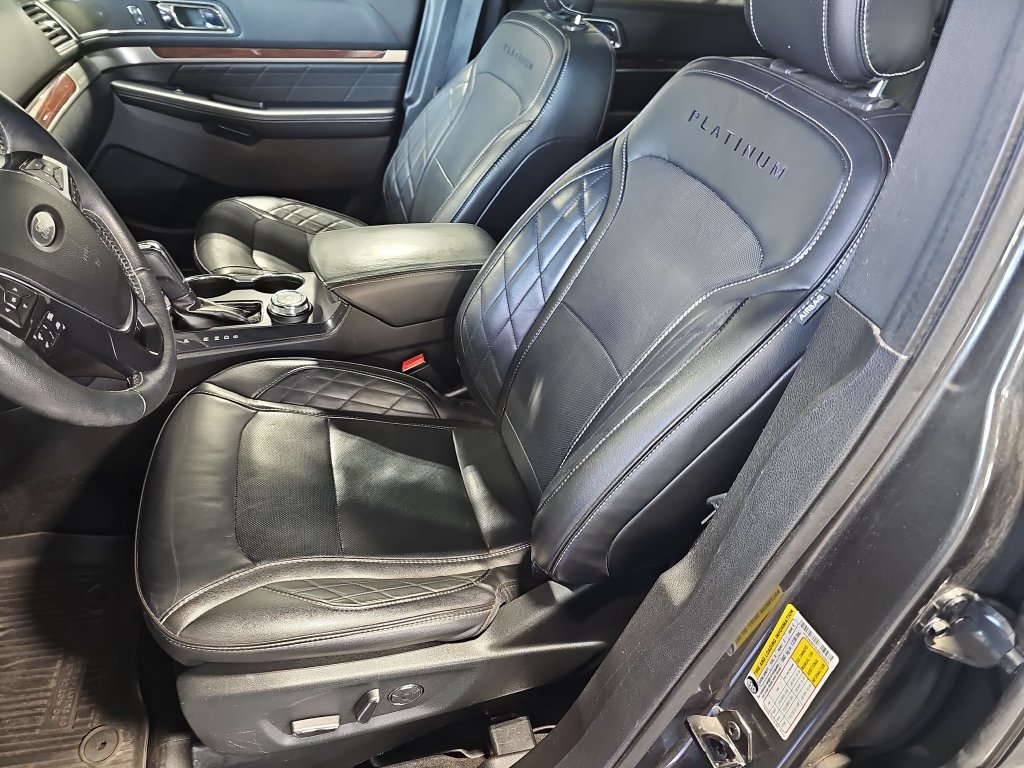 Used 2018 Ford Explorer Platinum AWD/4WD image 30