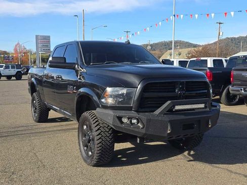 Used 2017 RAM 2500 Big Horn w/ Sport Appearance Group image 7