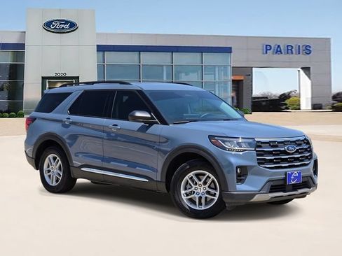 Used 2025 Ford Explorer Active w/ Active Comfort Package RWD image 1
