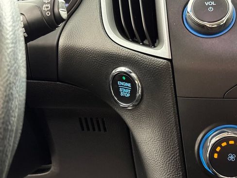 Used 2019 Ford Edge SE FWD image 34