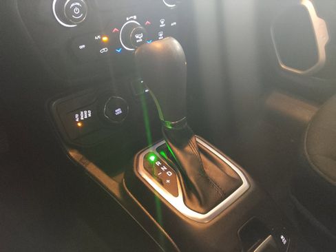Used 2021 Jeep Renegade Sport AWD/4WD image 26
