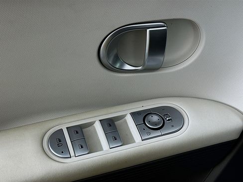 Used 2024 Hyundai Ioniq 5 SEL RWD image 15