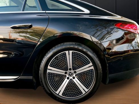 Used 2023 Mercedes-Benz EQS 450+ 4MATIC Sedan image 7