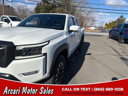 Used 2023 Nissan Frontier PRO-4X w/ Pro Convenience Package image 9