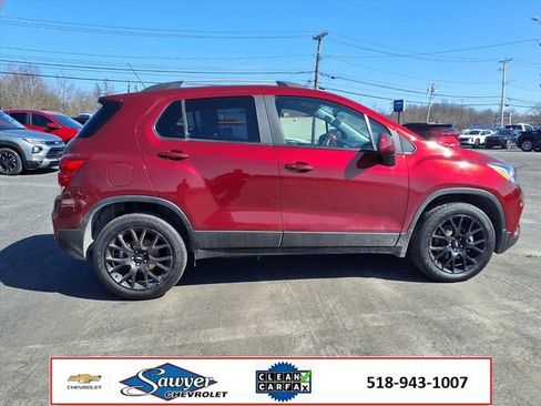 Used 2022 Chevrolet Trax LT w/ Driver Confidence Package image 8