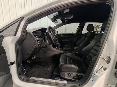 Used 2019 Volkswagen Golf R 4-Door AWD/4WD image 27