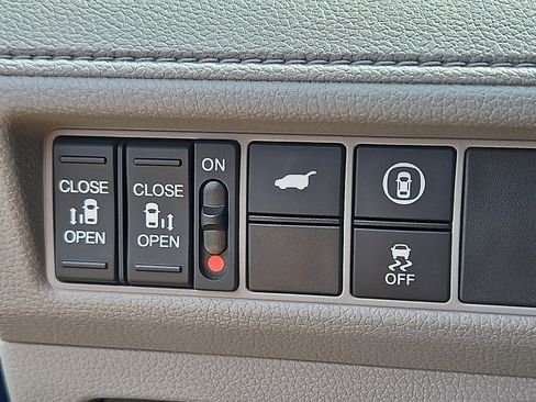 Certified 2023 Honda Odyssey EX-L image 25