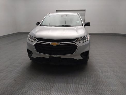 Used 2021 Chevrolet Traverse LS FWD image 15