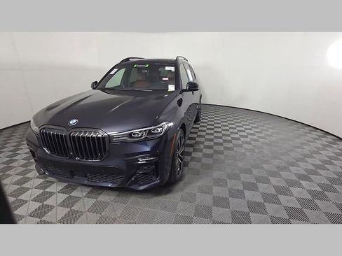 Used 2022 BMW X7 xDrive40i w/ M Sport Package image 52