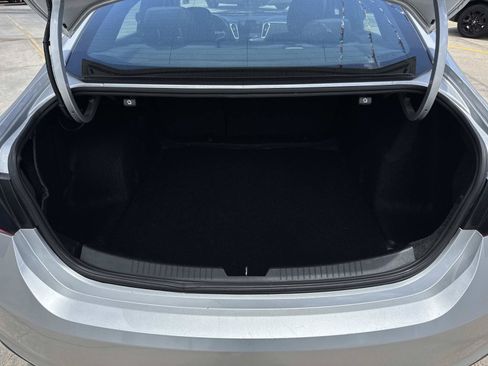 Used 2022 Chevrolet Malibu LT FWD image 8