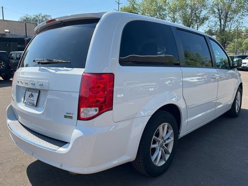 Used 2016 Dodge Grand Caravan SXT w/ Rear Park Assist Package FWD image 7