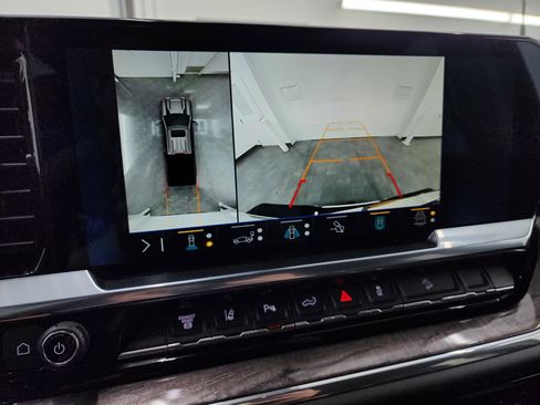 Used 2024 Chevrolet Silverado 2500 LTZ w/ LTZ Premium Package image 16