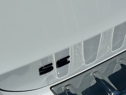 New 2026 Volkswagen Taos SE FWD image 22