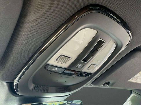 Used 2022 Volvo XC60 B6 R-Design w/ Advanced Package image 46