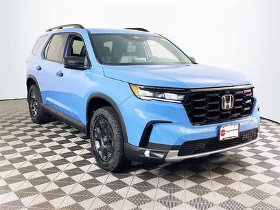 New 2025 Honda Pilot TrailSport