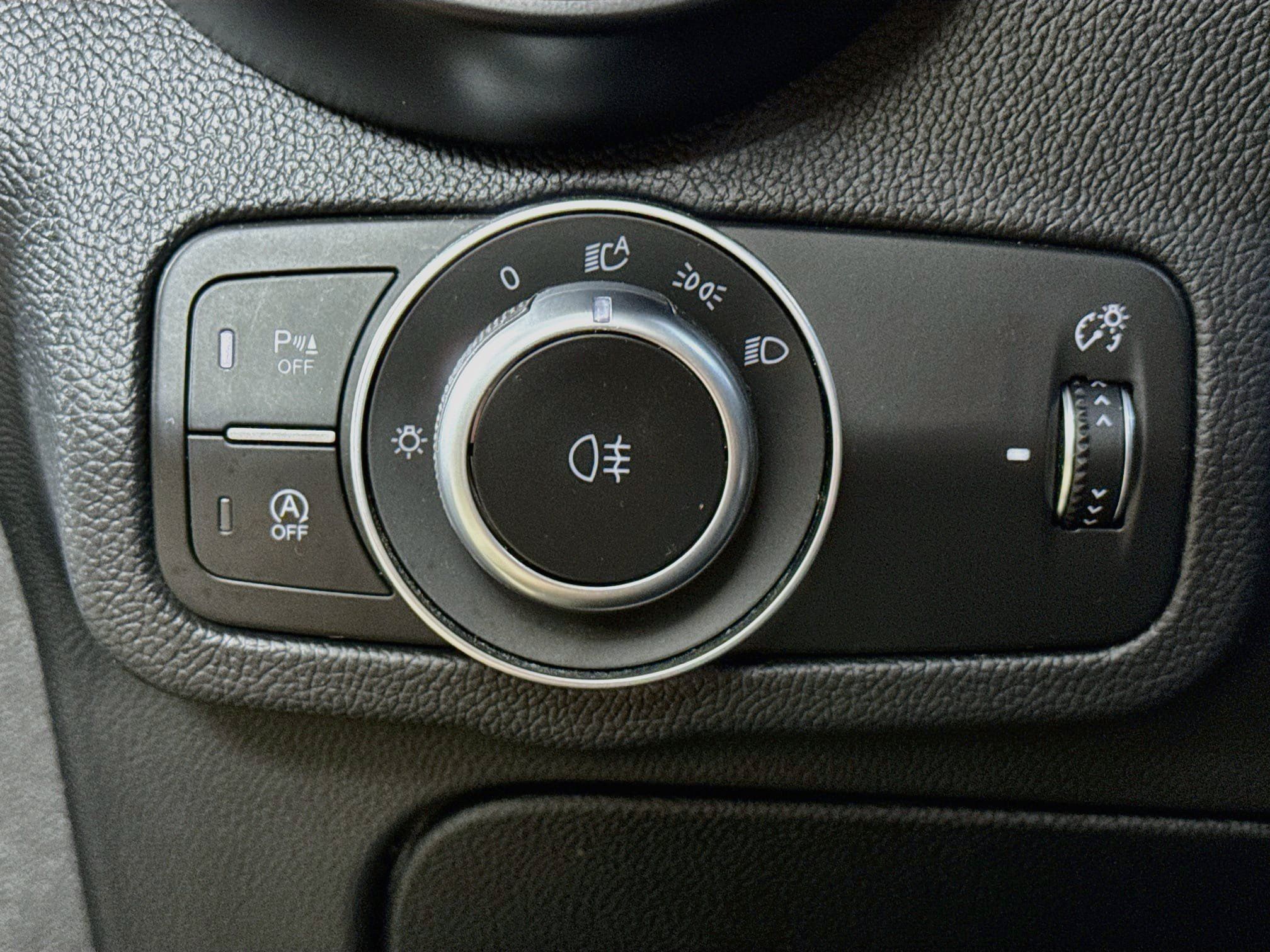 Used 2024 Alfa Romeo Stelvio Veloce AWD/4WD image 14