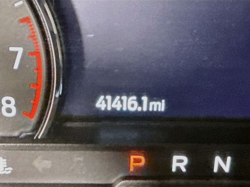 Used 2024 Ford Explorer XLT w/ Equipment Group 202A RWD image 16