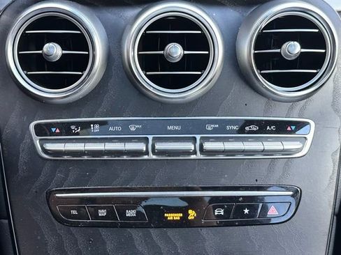 Used 2022 Mercedes-Benz GLC 300 4MATIC image 12
