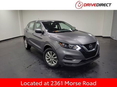 Used 2022 Nissan Rogue Sport S image 1
