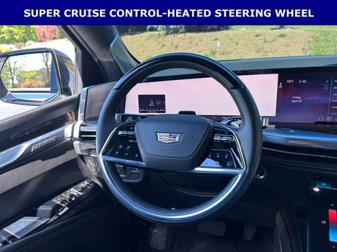 Used 2025 Cadillac Escalade Sport Platinum AWD/4WD image 17