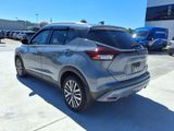 Used 2023 Nissan Kicks SV image 3